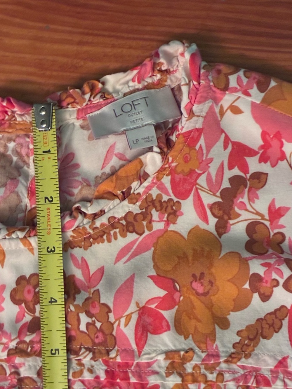 LOFT Outlet Women’s Floral Flutter Sleeve Blouse, Size LP - Picture 2 of 14